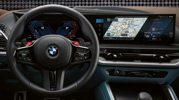 M-specifikus megjelenítési koncepció a 8-as verziószámú BMW operációs rendszertől.