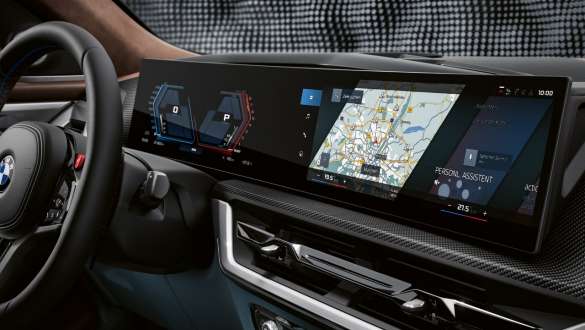 BMW Curved Display kijelző.